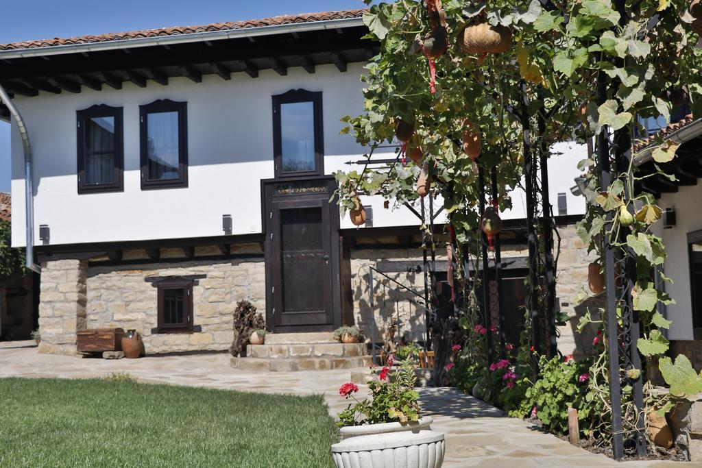 Guest House Epochs Since 1871 Lyaskovets Exterior foto