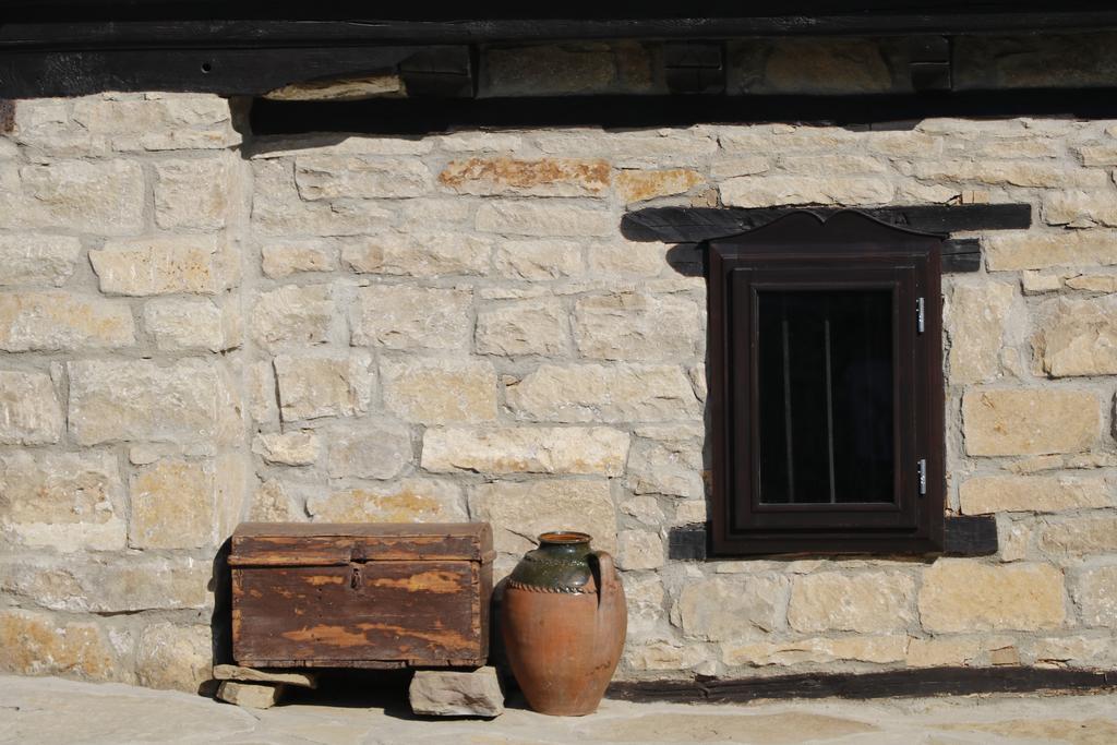 Guest House Epochs Since 1871 Lyaskovets Exterior foto